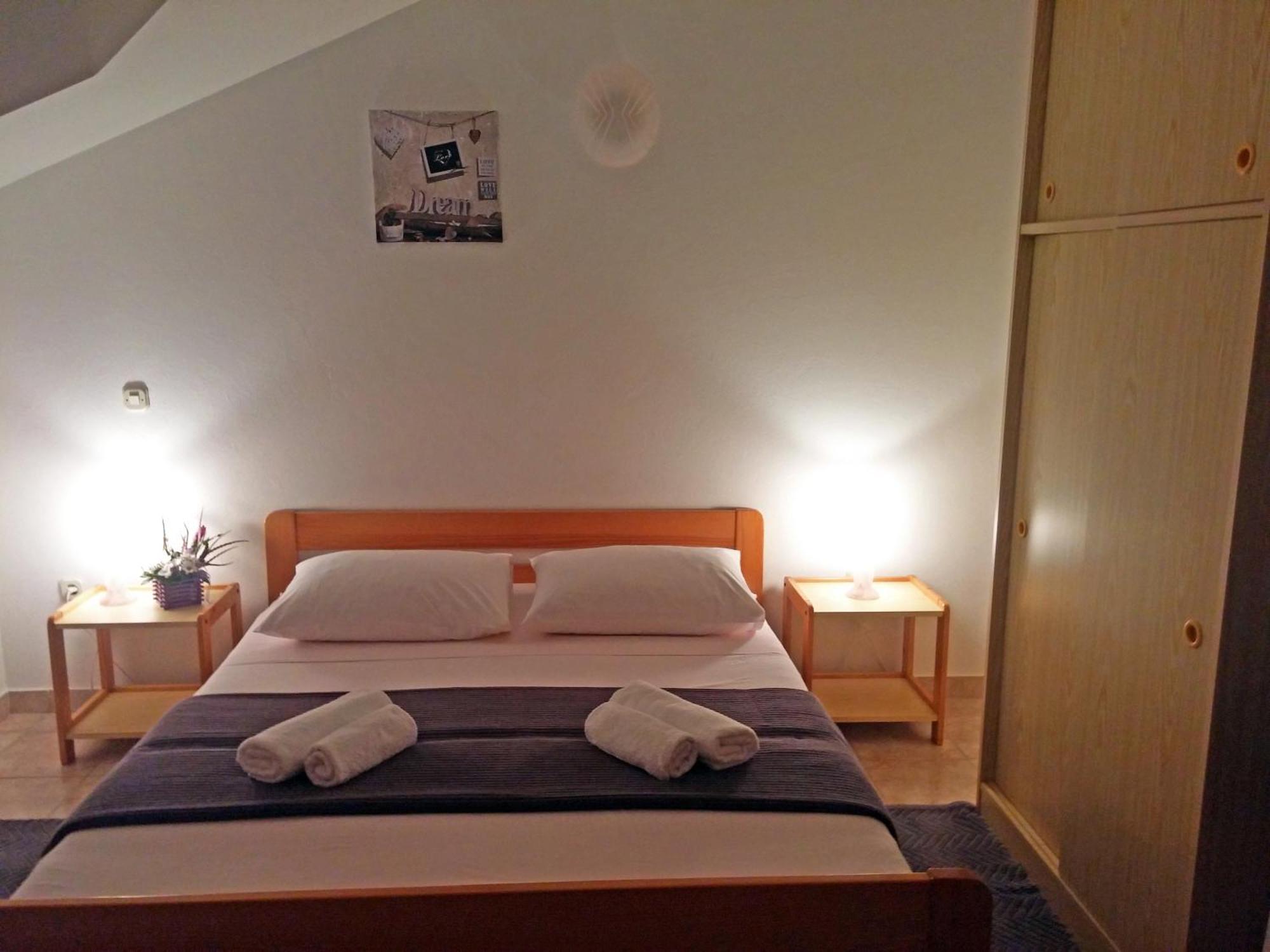 Apartments And Rooms Saric Jadrija Rum bild