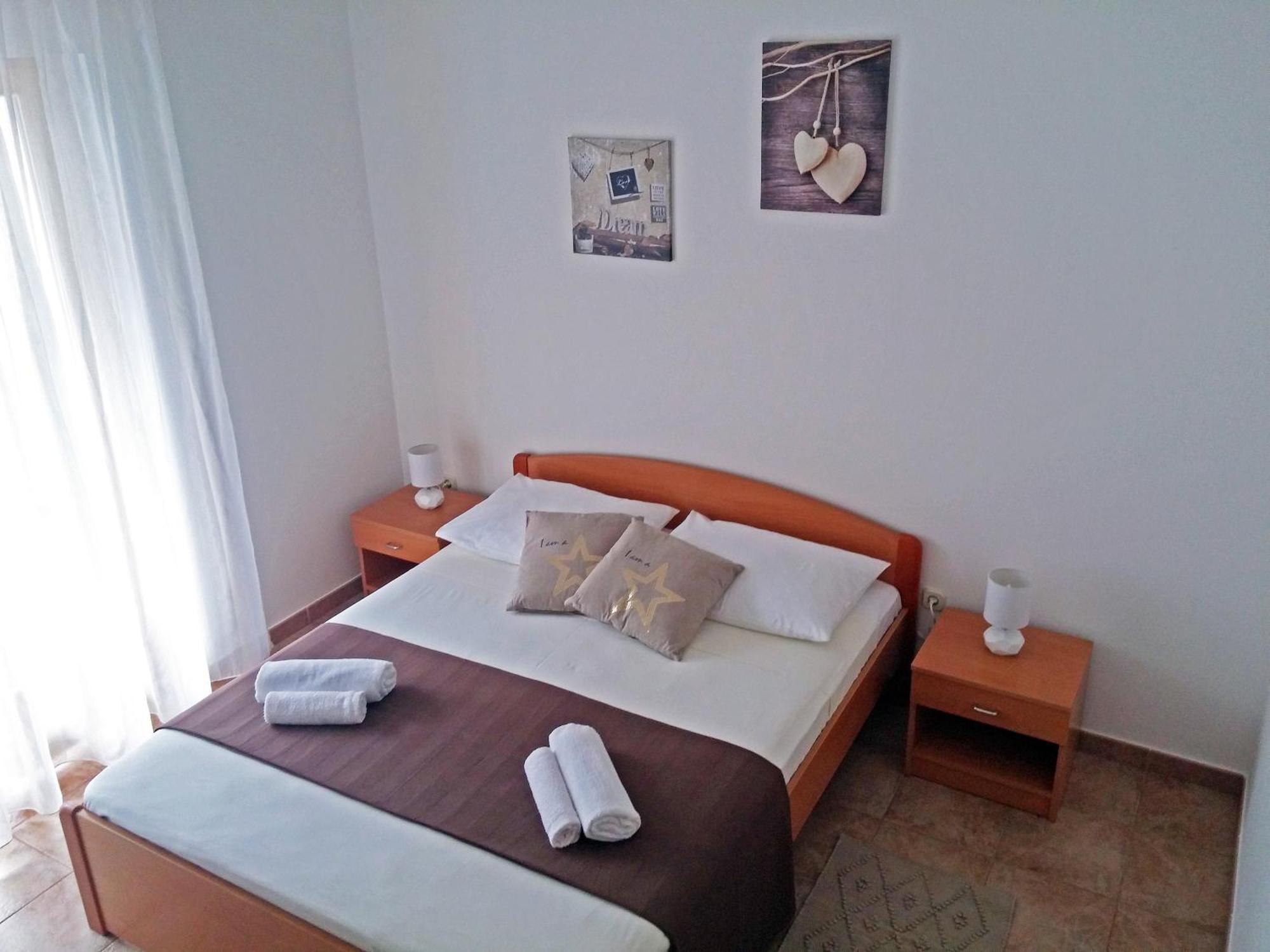 Apartments And Rooms Saric Jadrija Rum bild