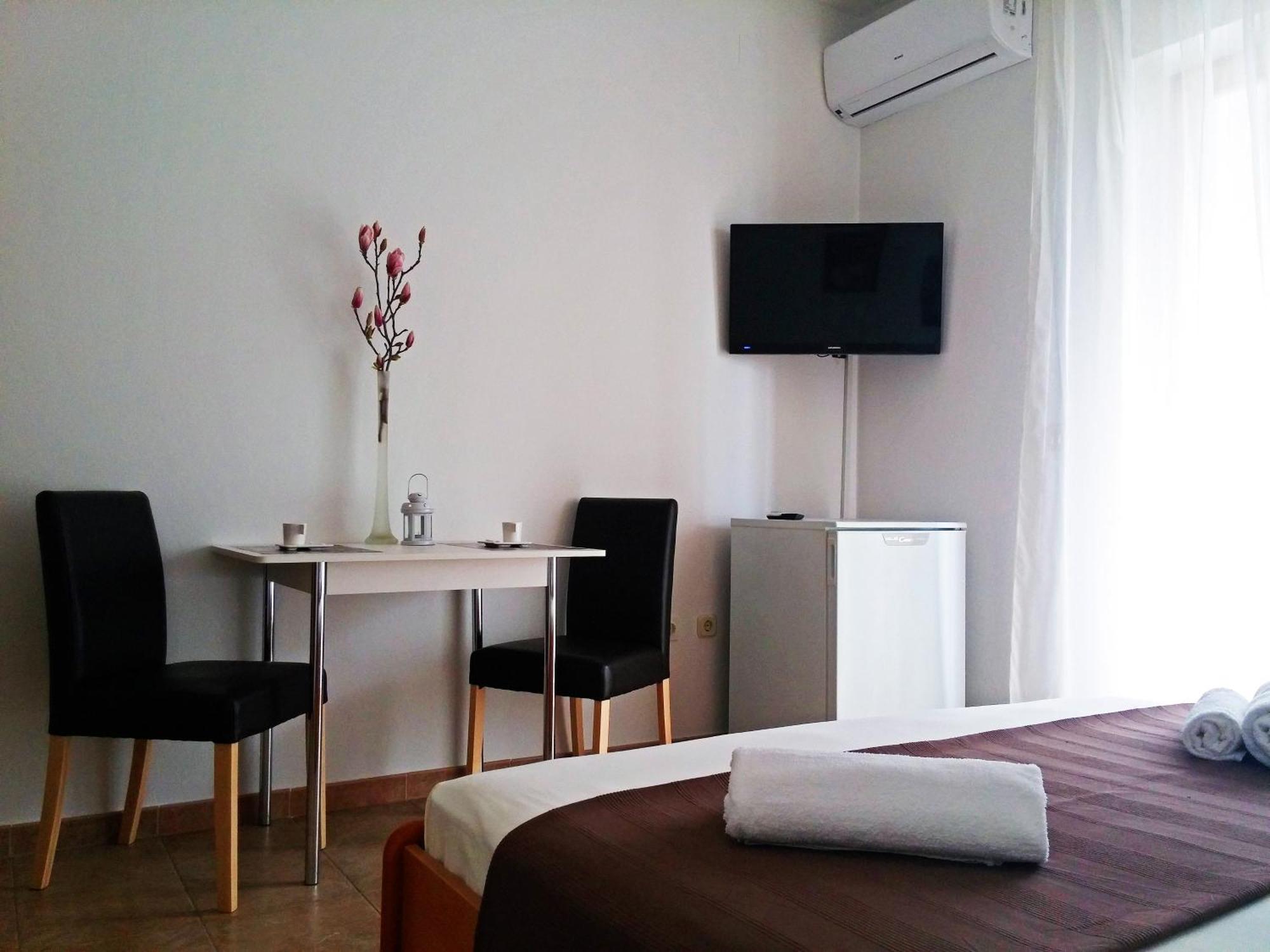 Apartments And Rooms Saric Jadrija Rum bild