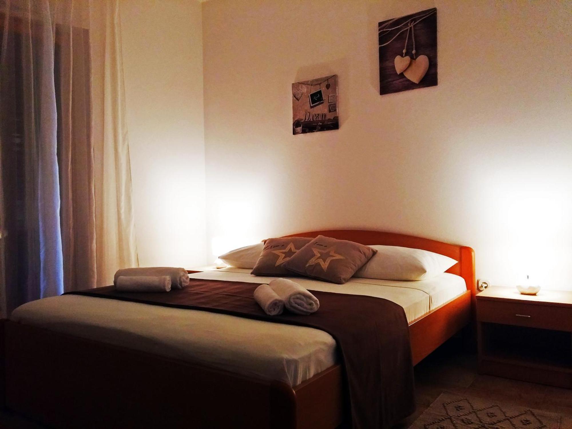 Apartments And Rooms Saric Jadrija Rum bild